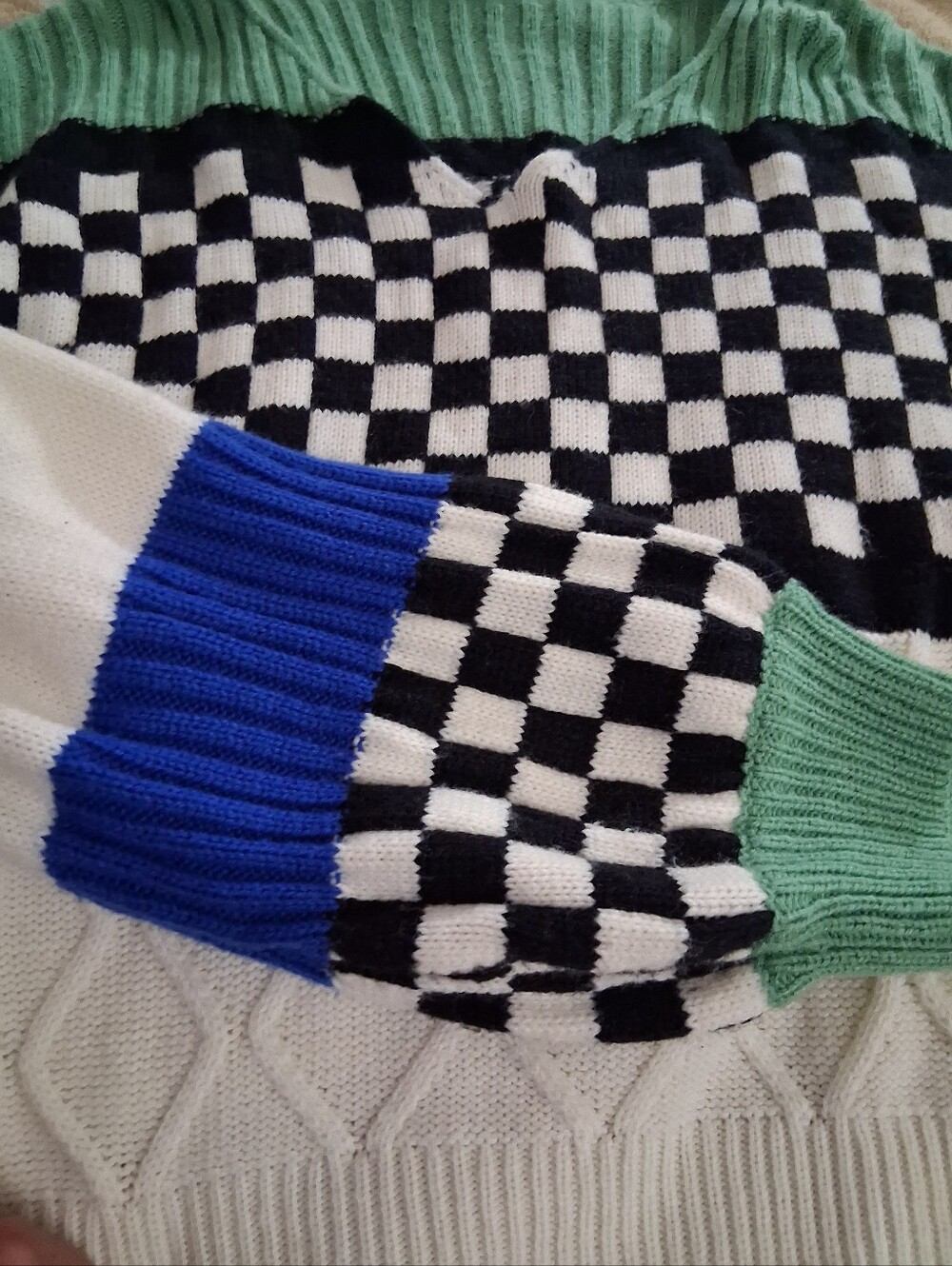 SHEIN Checkered Crewneck Sweater - Picture 2 of 4